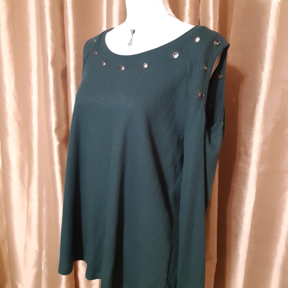 Green cutout shoulder shirt Cato size large - Picture 3 of 5